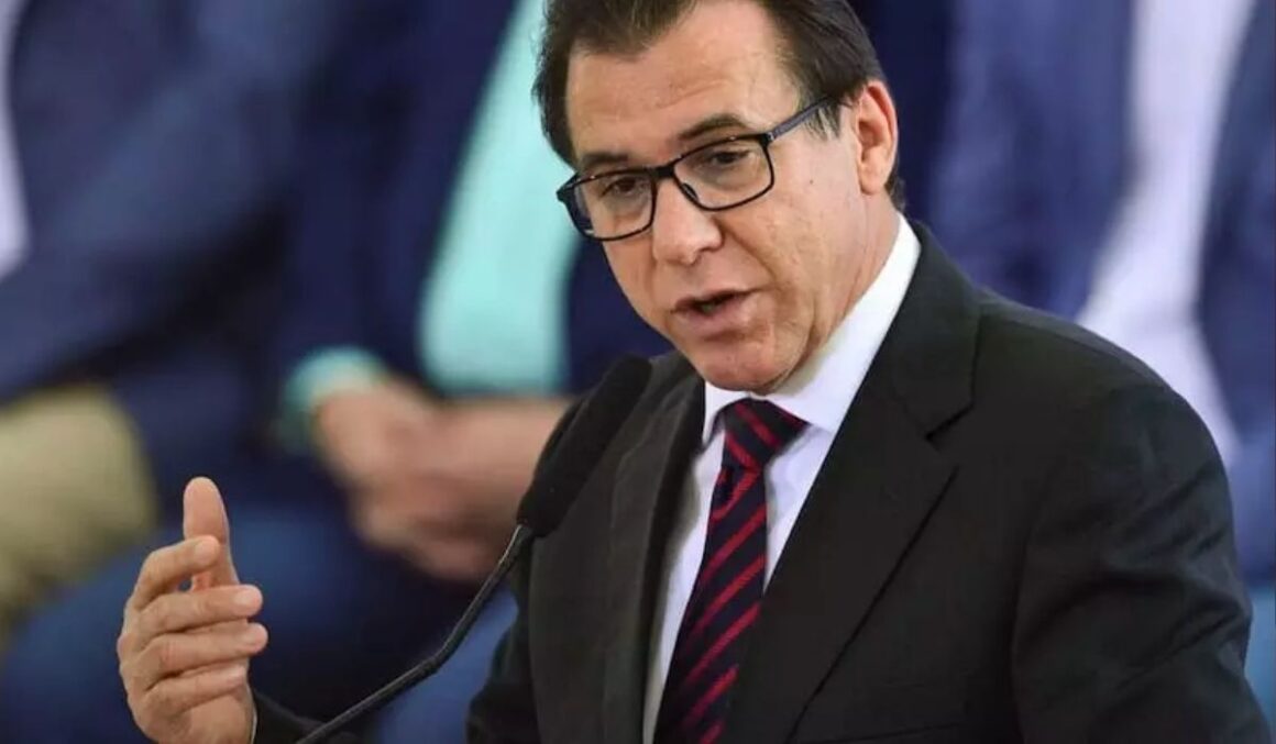Ministro do Trabalho defende debate sobre jornada de quatro dias na semana