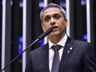 Vídeo: Deputado bolsonarista diz que filha será punida caso tire nota boa no Enem