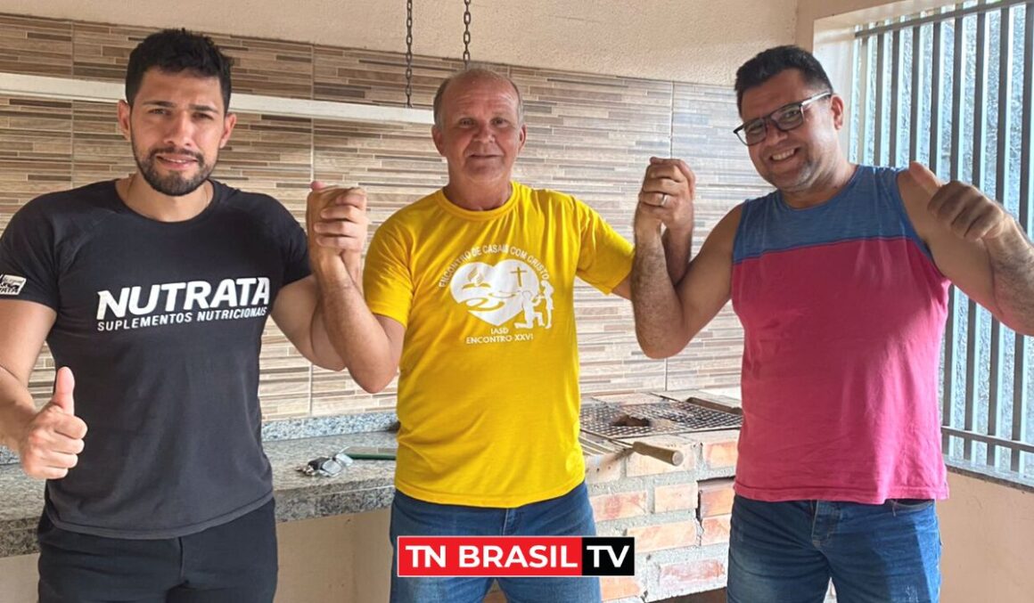 Michael Kaique, presidente do PDT de Santa Maria do Pará, reúne-se com lideranças políticas em Comitê Municipal