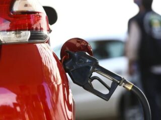 Preço da gasolina cai pela 11ª semana consecutiva