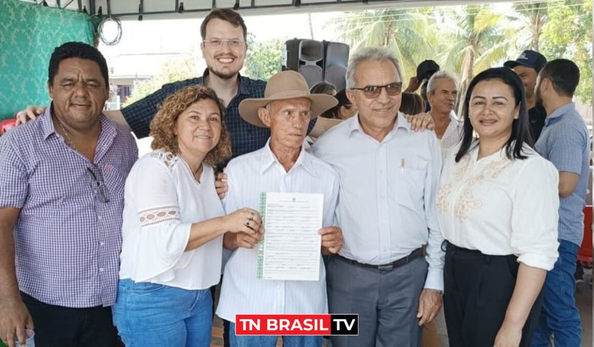 "São trabalhares do campo vendo seus sonhos sendo realizados", diz Dirceu Ten Caten em entrega de títulos pelo Incra