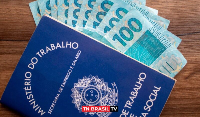 Lula assina decreto que define novo salário mínimo em R$ 1.412