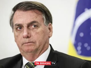 Bolsonaro é alvo de operação, e PF dá 24 horas para que ele entregue passaporte