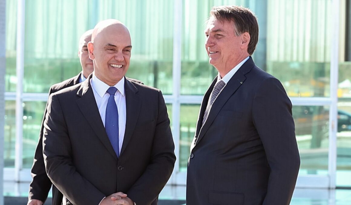 Moraes rejeita recurso de Bolsonaro contra decisão do TSE que o tornou inelegível