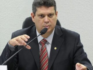 Governo vai investigar viagem de ministro de Lula a Carnaval fora de época