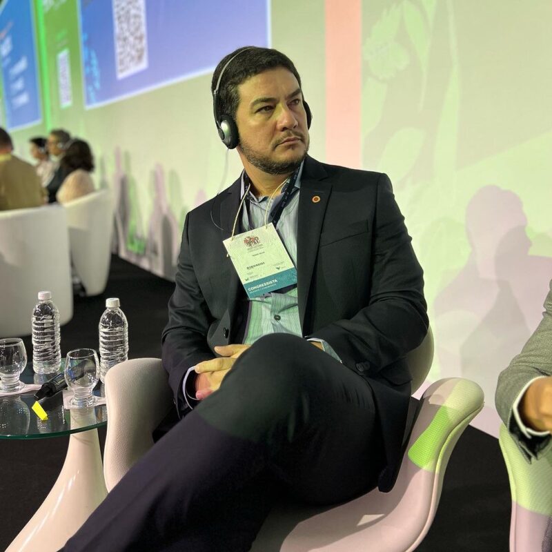 Deputado Ronie Silva representando o poder legislativo na “Conferência Internacional Amazônia e Novas Economias”, em 2023 / Foto: Assessoria