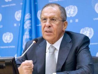 Sergei Lavrov aposta no ‘instinto de autopreservação’ ocidental para evitar uma guerra contra a Rússia