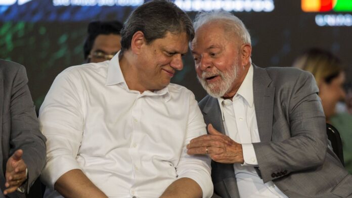 Lula troca afagos com Tarcísio: "Terá da Presidência tudo que for necessário"