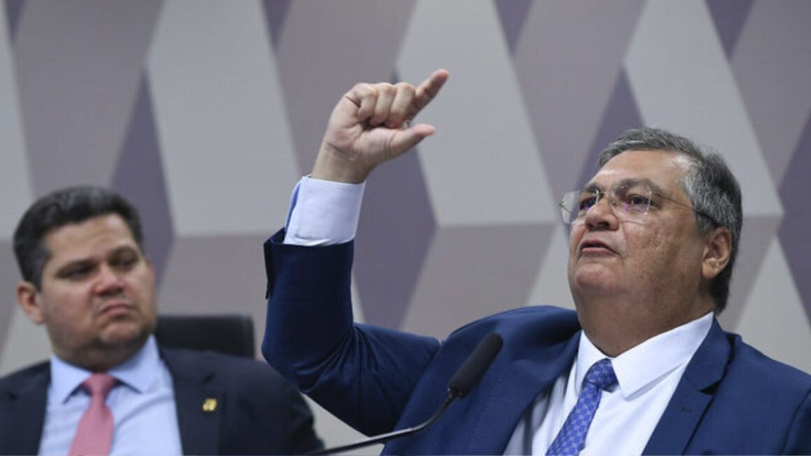 Dino irá apresentar projeto que proíbe acampamentos em quartéis