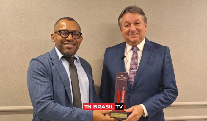 Deputado estadual Eliel Faustino, do União Brasil, recebe Prêmio Alepa em Foco 2023