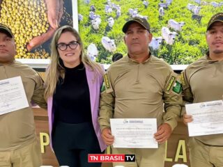 Vereadora Tatiane Helena entrega Moção de Congratulações e Aplausos à vigilantes por ato heroíco em Paragominas