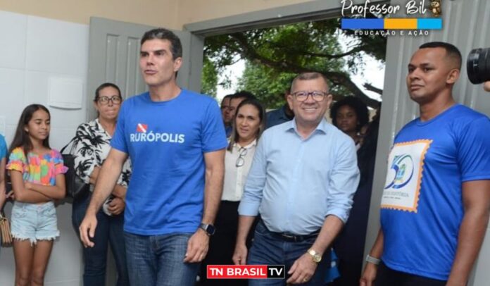 Professor Bil, junto com o governador Helder Barbalho, participa da entrega de mais uma escola reconstruída, em Rurópolis