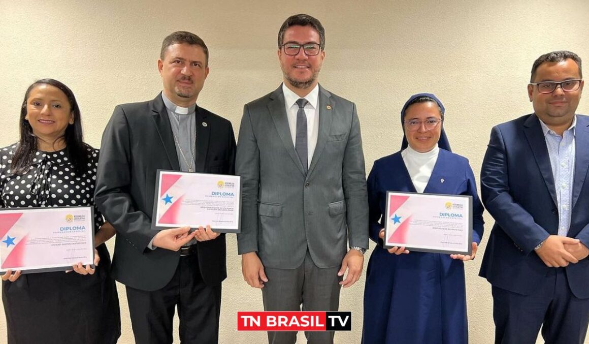 Deputado Ronie Silva preside sessão especial em homenagem à Campanha da Fraternidade 2024