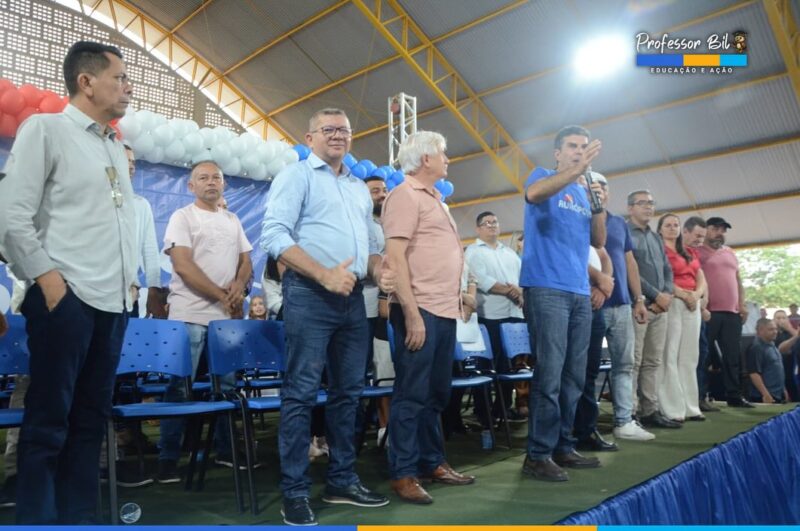 Professor Bil, junto com o governador Helder Barbalho, participa da entrega de mais uma escola reconstruída, em Rurópolis