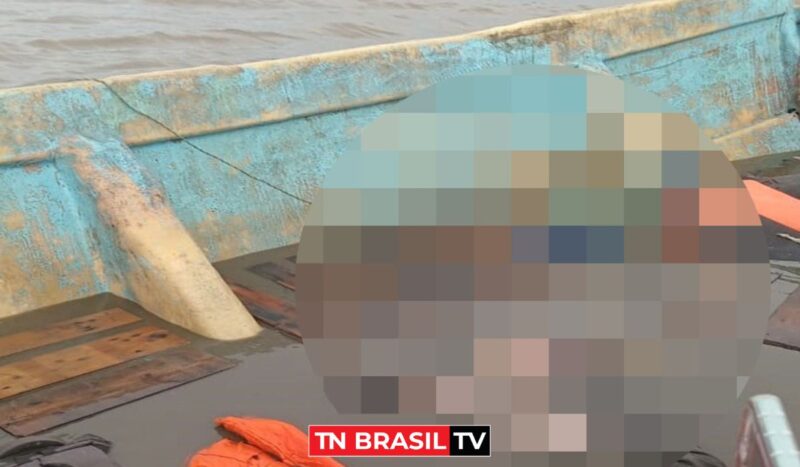 IMAGENS FORTES | Barco à deriva com cerca 20 corpos é encontrado no Pará