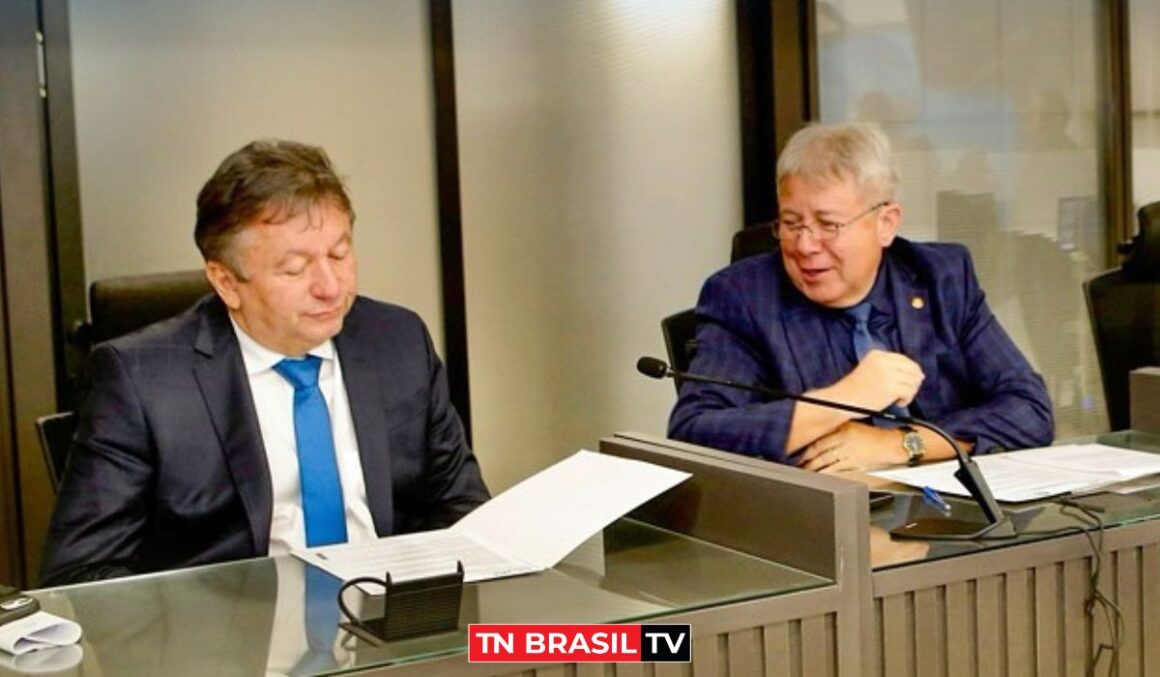 Deputado Eliel Faustino participa de reunião na Comissão de Constituição e Justiça e de Redação Final (CCJRF)