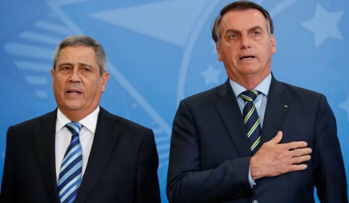 Moraes rejeita recurso e mantém inelegibilidade de Bolsonaro