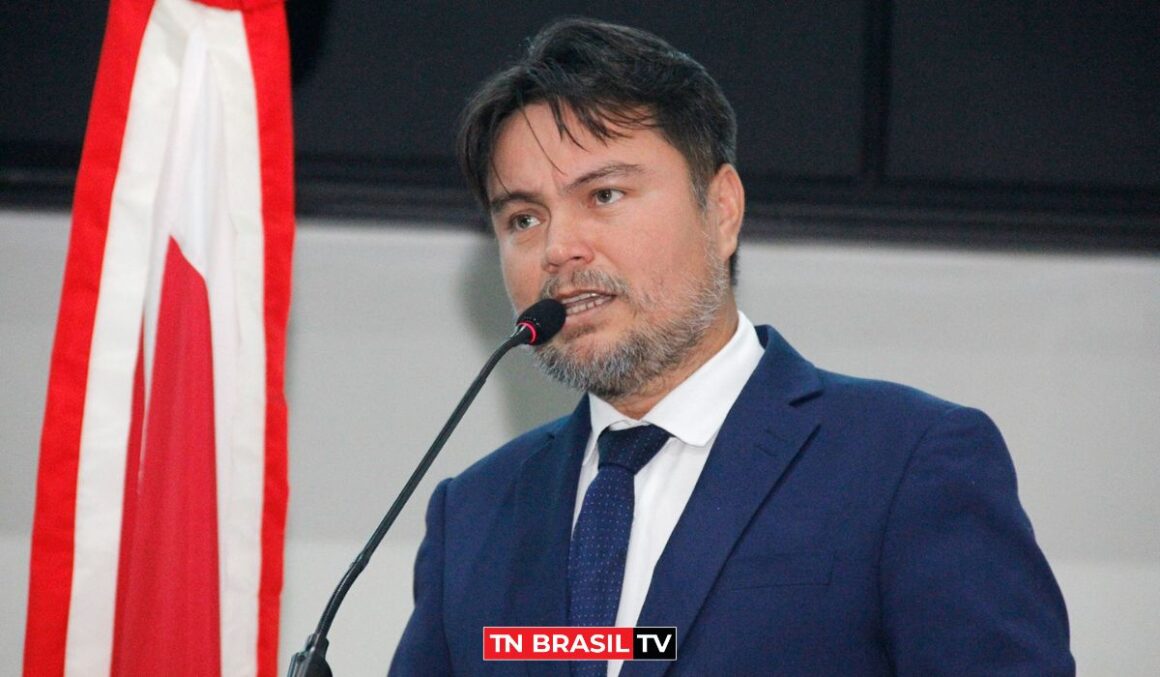 Deputado estadual Josué Paiva, atuante em múltiplas frentes parlamentares na Alepa
