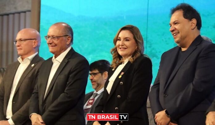 Deputado Chicão recebe vice-presidente Geraldo Alckmin em Belém para abertura da XVI Feira da Indústria do Pará (FIPA)