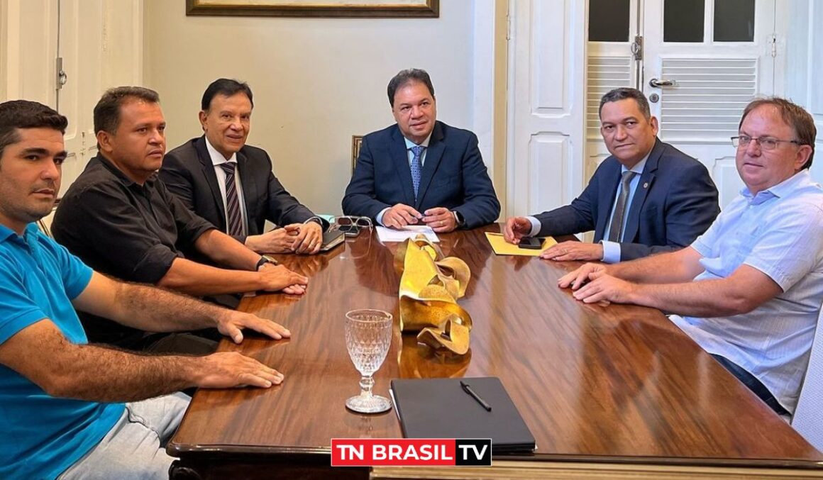 Deputado Torrinho Torres define agenda e reúne-se com lideranças políticas para projetos futuros