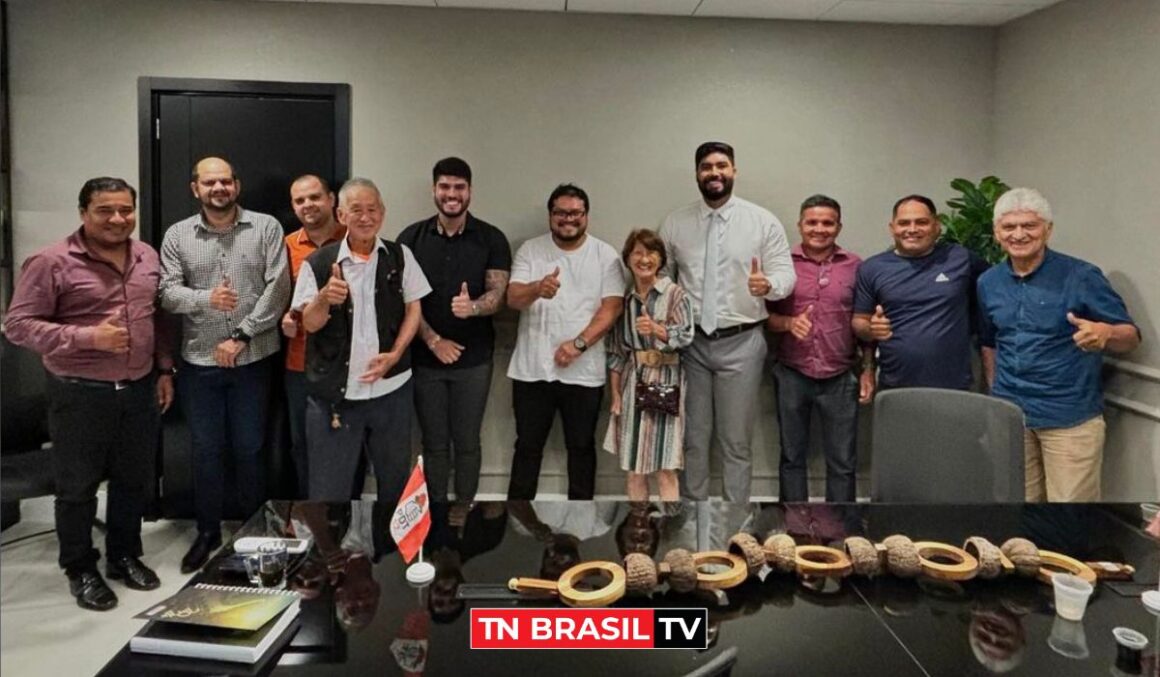 Deputado Adriano Coelho reúne-se na Alepa para atender demandas de diversos municípios paraenses