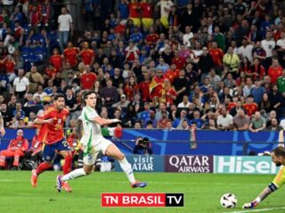 Na Eurocopa, Espanha vence Itália por 1 a 0