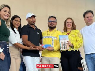 Vereador Wagner Pereira acompanha entrega de benefícios em Ponta de Pedras