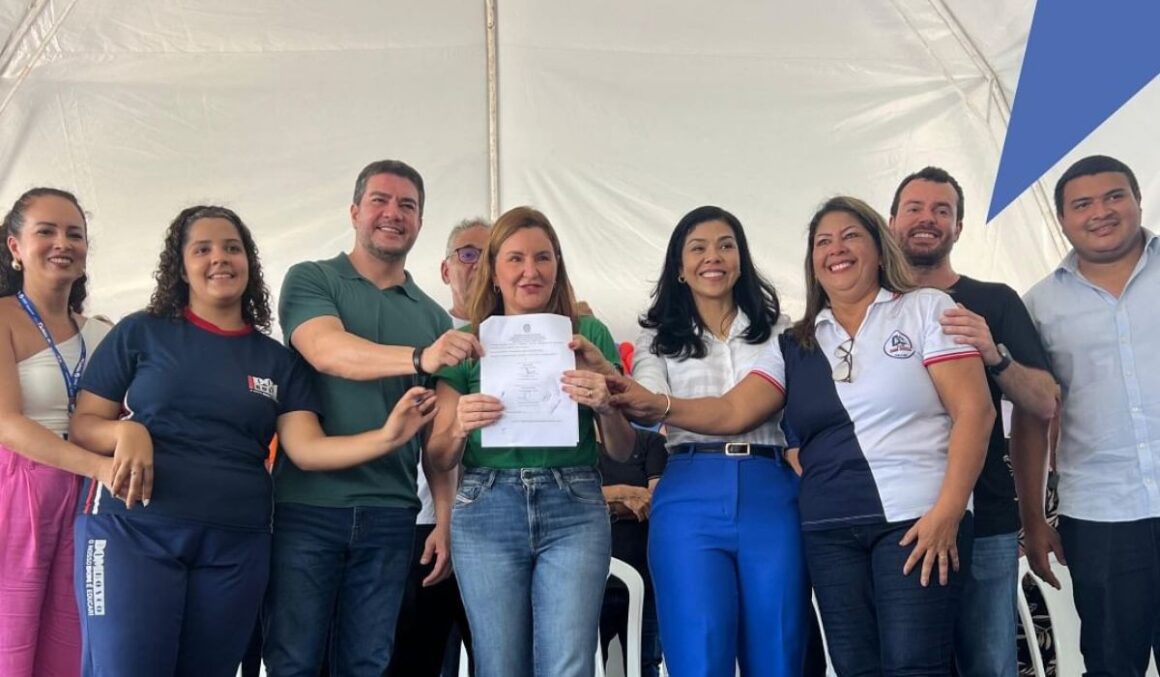 Deputado estadual Ronie Silva participa de entrega de benefícios em Salinópolis