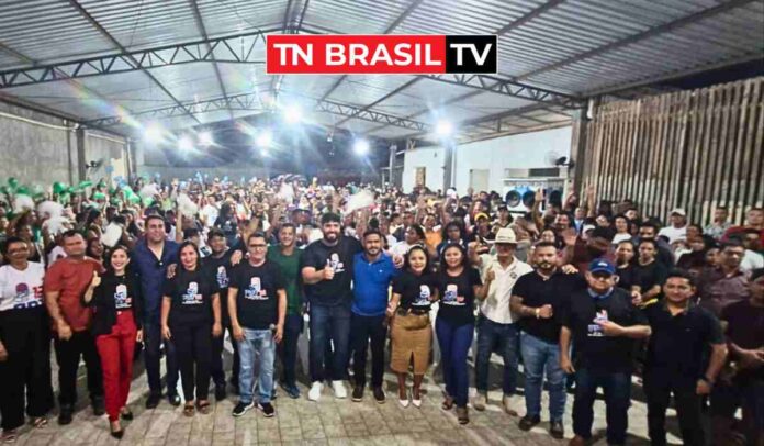 PDT lota o Espaço Show e lança candidatos a vereador em Tailândia