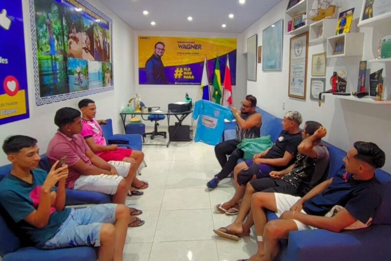 Vereador Professor Wagner Pereira se destaca em Ponta de Pedras com projetos sociais e educacionais