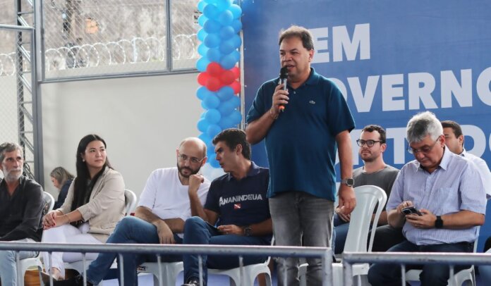 Presidente da Alepa, deputado Chicão, participa de inauguração de escola em Ananindeua