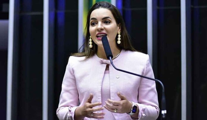 Deputada Alessandra Haber é destaque no projeto 'Elas no Congresso' e alcança 19º lugar no ranking nacional