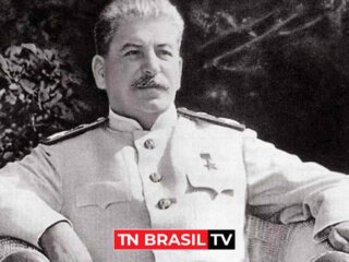 Josef Stalin o ditador que transformou a União Soviética