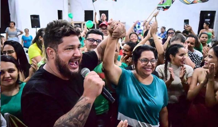 Em mais um encontro de “casa cheia”, Lauro Hoffmann firma compromisso com educadores de Tailândia