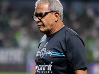 Hélio dos Anjos se despede do Paysandu após nove jogos sem vitórias na Série B