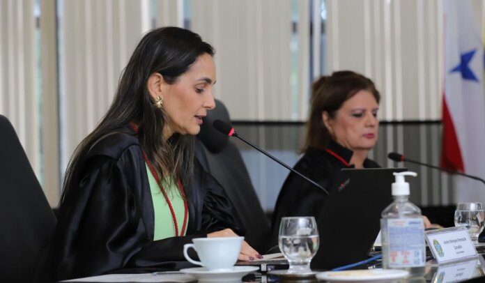 Juíza Anete Penna de Carvalho, o aniversário e o reconhecimento