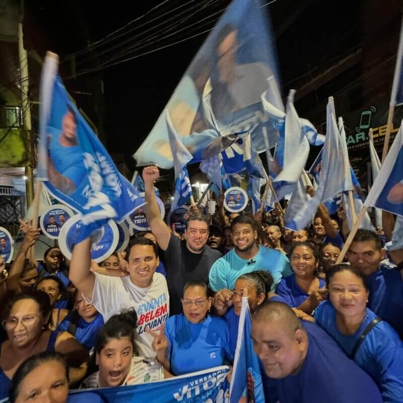 Ronie Silva reforça apoio a Vitor Magalhães em caminhada na Sacramenta