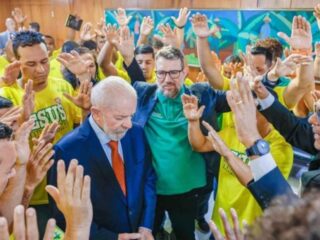 Lula diz que Bolsonaro inventou ser evangélico e que ninguém foi mais de esquerda que Jesus