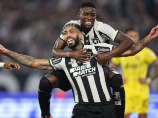 Botafogo vence o Penãrol por 5x0 no Estádio Nilton Santos; pé na final da Libertadores