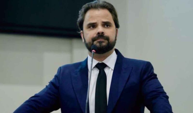 Prefeito eleito, Toni Cunha define secretário de Educação e defende: "aguardem o trabalho do novo gestor"