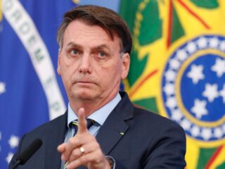 Bolsonaro diz que vai pedir a Moraes autorização para ir à posse de Trump