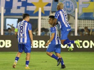 Por 1x0, Paysandu vence Brusque e confirma permanência na Série B