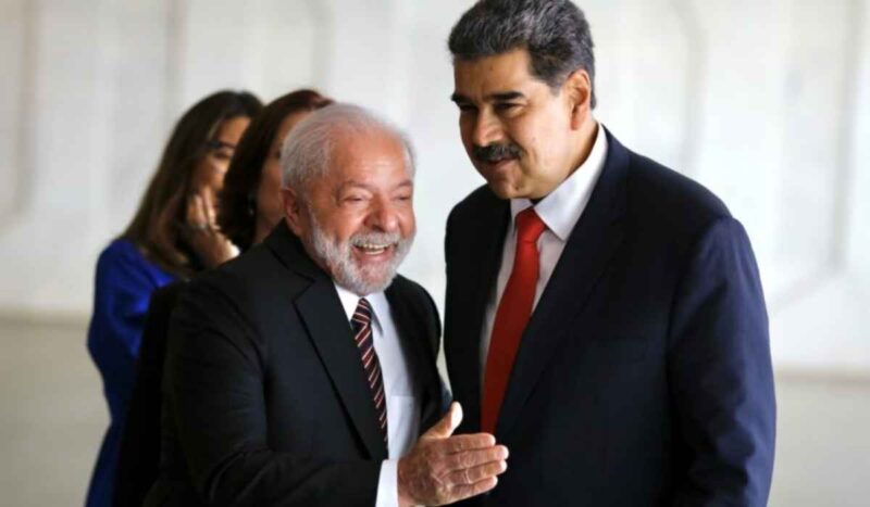 Após Maduro elogiar Lula, embaixador da Venezuela anuncia que voltará ao Brasil