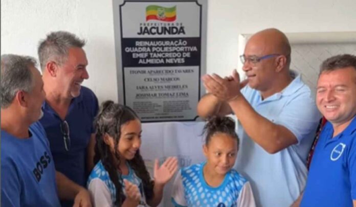 Em Jacundá, prefeito Itonir Tavares entrega nova quadra esportiva para a comunidade escolar