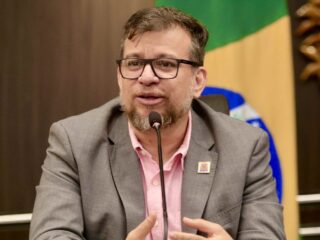 Clay Chagas, reitor da UEPA, destaca importância de Sessão alusiva ao curso de enfermagem, promovida pelo deputado Ronie Silva