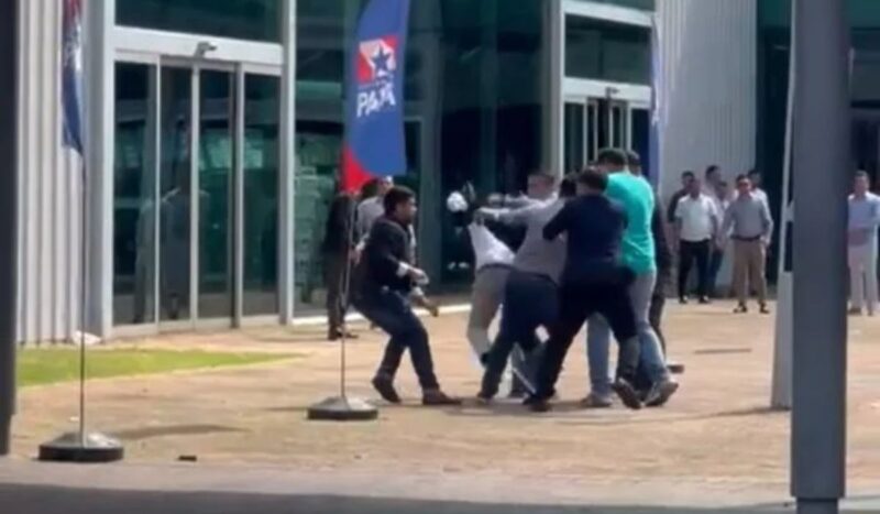 ASSISTA: Confusão e agressões envolvendo políticos marcam evento do TCM em Belém