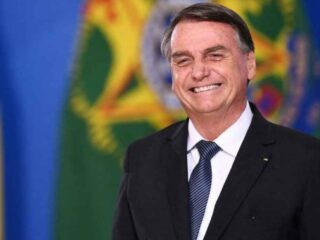 Minuta do golpe é baseada na Constituição, diz Bolsonaro