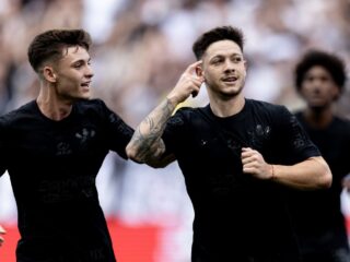 Corinthians domina e vence o Vasco por 3 a 1 na Neo Química Arena