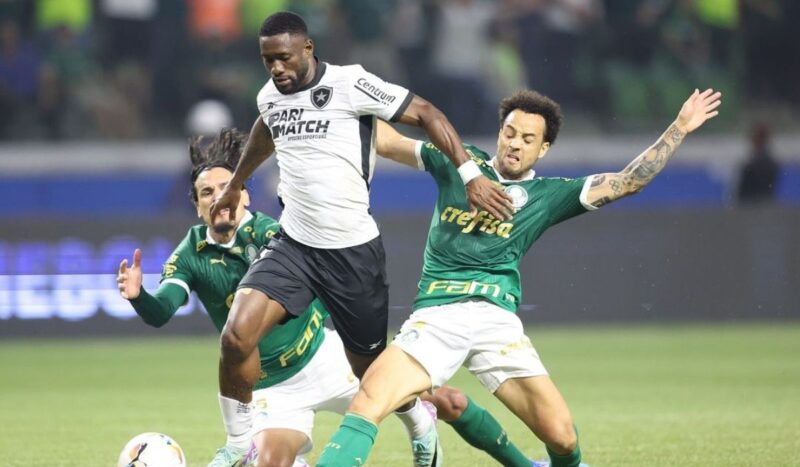 Botafogo brilha e vence Palmeiras por 3x1 em confronto decisivo pelo Brasileirão