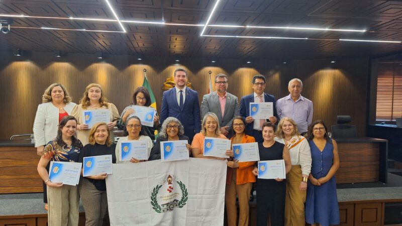 O curso de enfermagem traz humanização e relevância social”, diz Ronie Silva em sessão especial